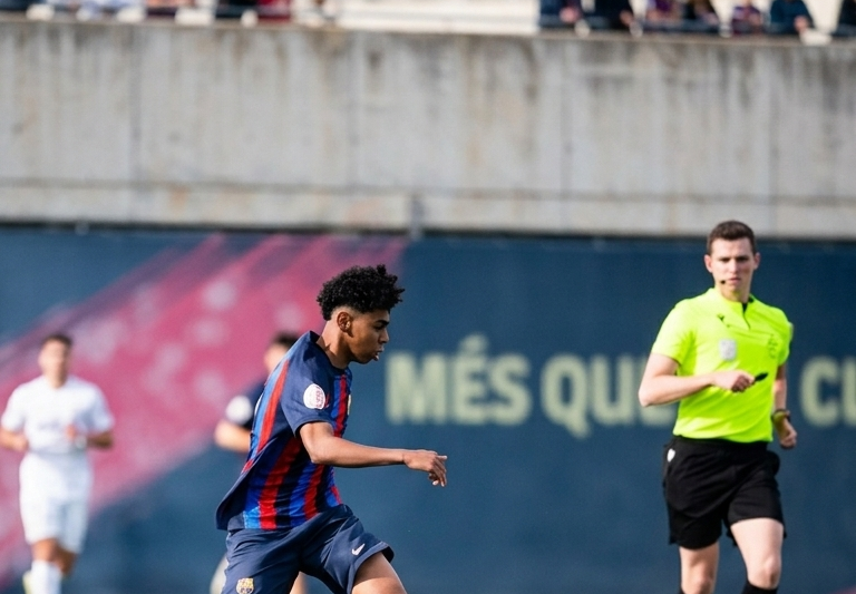 El proceso de entrenamiento de Lamine Yamal y el equipo del Barcelona.